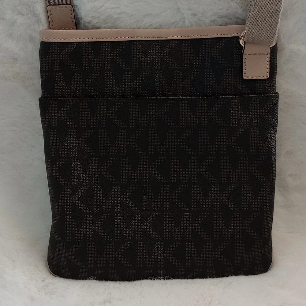 Michael Kors Cross Body Bag - Picture 6 of 10